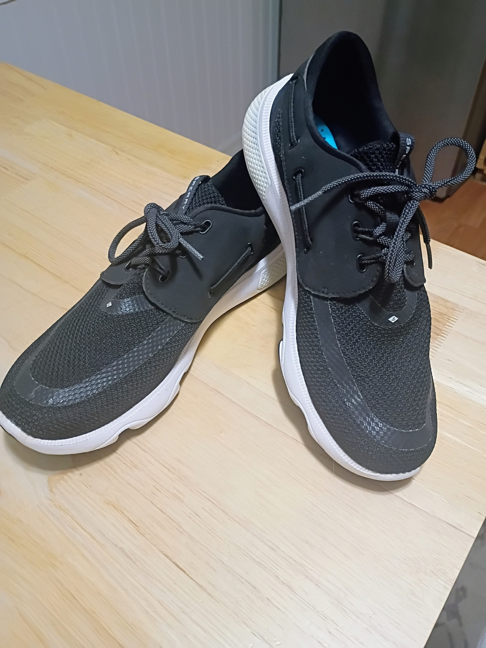 Sperry Casual Lightweight Lace-Up Sneakers Black Mens